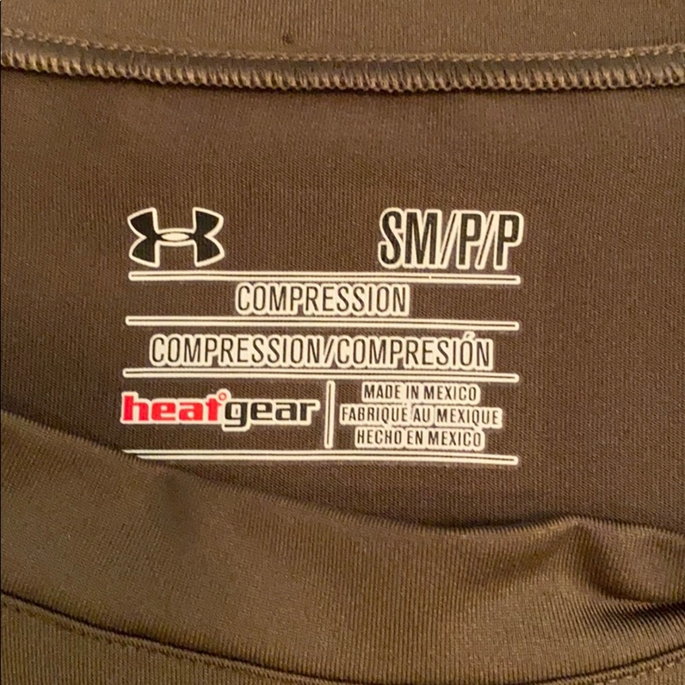 Under Armour compression heat gear workout shirt - Picture 6 of 9